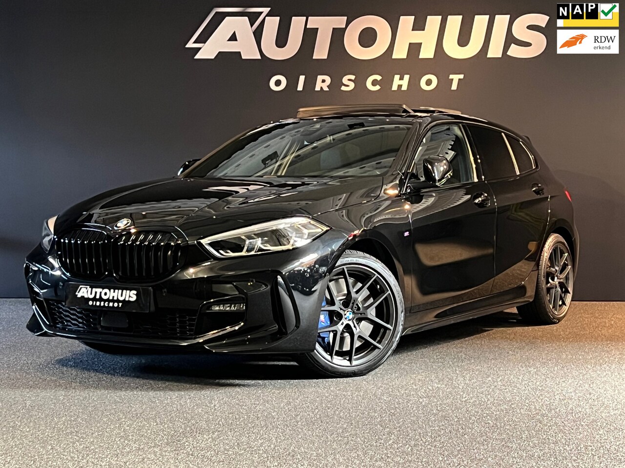 BMW 1-serie - 120i High Executive Edition M Pano/ H&K/ Schakelflippers/M stoelen/ Camera/ Sfeerverlicht/ - AutoWereld.nl