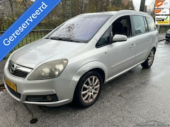 Opel Zafira - 1.6 EXPORT Schade 7-persoons *Motor rookt