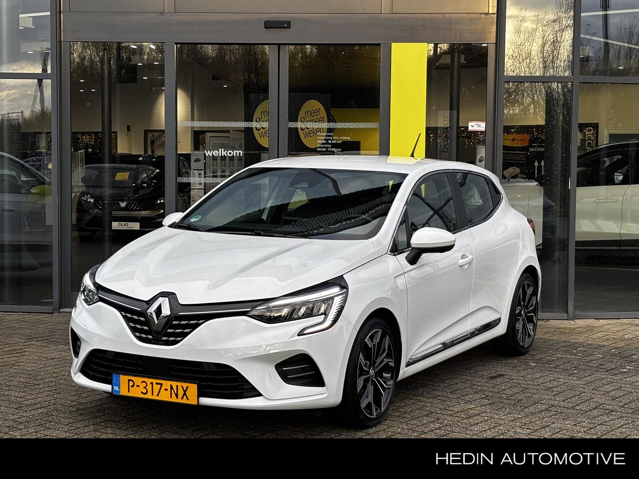 Renault Clio - 1.6 E-Tech Hybrid 140 Intens Apple carplay/android auto | Verwarmbare voorstoelen/stuur | - AutoWereld.nl