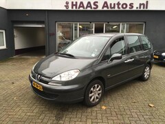 Peugeot 807 - 2.2 HDiF Navteq / 6 SEATS / APK JULI 2025 / NAVI / ALU VELGEN