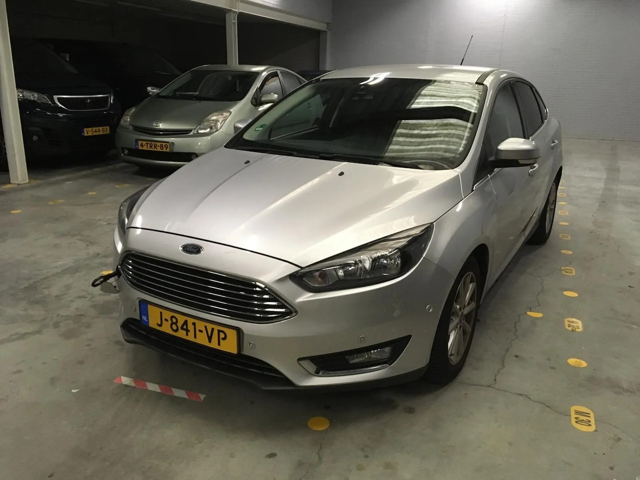 Ford Focus - 1.0 Titanium / SEDAN / MOTOR DEFECT / ENGINE DEFECT / NAVI - AutoWereld.nl