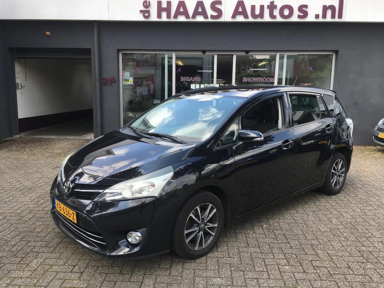 Toyota Verso - 2.0 D-4D Business 7 SEATS / NAVI / ALU VELGEN / CAMERA / CLIMA / APK SEPTEMBER 2025 - AutoWereld.nl