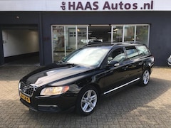 Volvo V70 - 2.0T Kinetic / LEDER / NAVI / TREKHAAK / APK JUNI 2025 / EURO-5