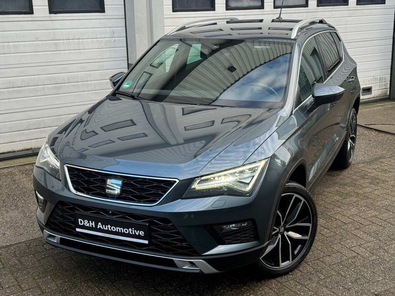 Seat Ateca - 1.4 EcoTSI Xcellence Xenon/Led/Acc/Front-Lane/360camera/Aut - AutoWereld.nl