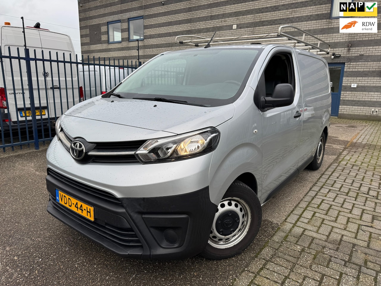 Toyota ProAce Compact - 1.5 D-4D 88KW AC BANK IMPERIAL DIV KLEINE KRASJES Cool Comfort - AutoWereld.nl