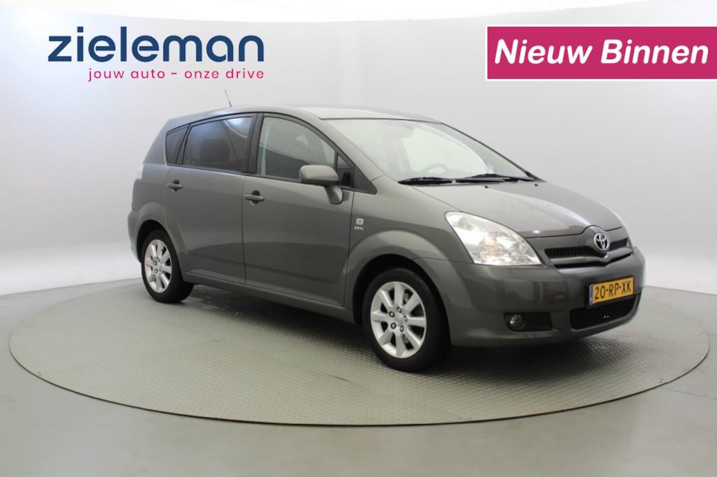 Toyota Corolla Verso - 1.8 VVT-i Luna 7 persoons - AutoWereld.nl