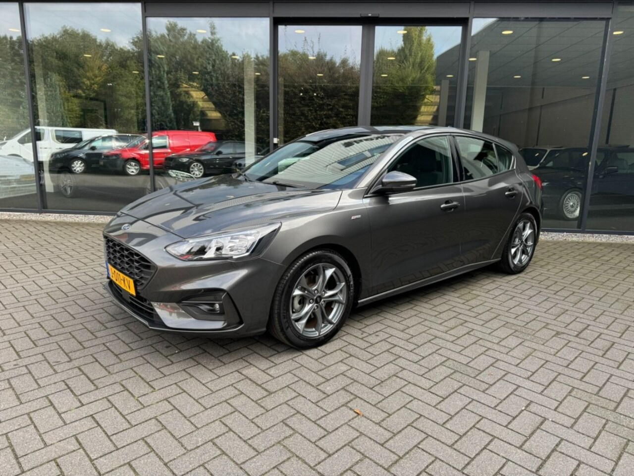 Ford Focus - 1.0 EcoB. Hybride ST-Line,Keyless,LED,Clima,Lane Ass.,Navi,Cruis - AutoWereld.nl