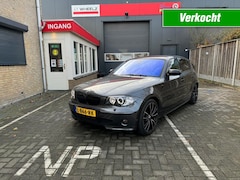 BMW 1-serie - 118 I 5 drs - airco - sportpakket - in zeer nette staat