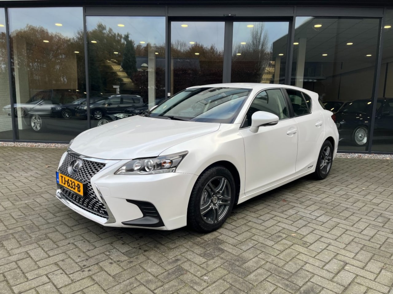 Lexus CT 200h - CT 200H HYBRID SPORT EDITION, Nieuw Model,Navi,Clima,Camera,Alca - AutoWereld.nl