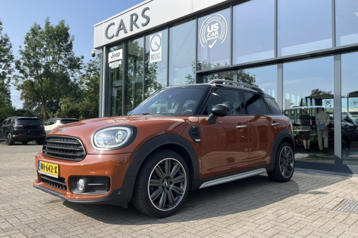 MINI Countryman - 1.5 COOPER  Chili / Navigatie / HUD / Panorama dak / 19 inch - AutoWereld.nl