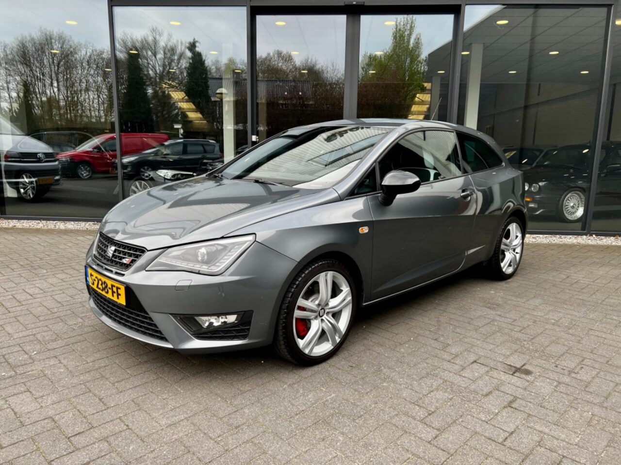 Seat Ibiza - 1.8 TSI 192pk Cupra, Dealer OH,Half Leer,Navi,Clima,Cruise,Stoel - AutoWereld.nl