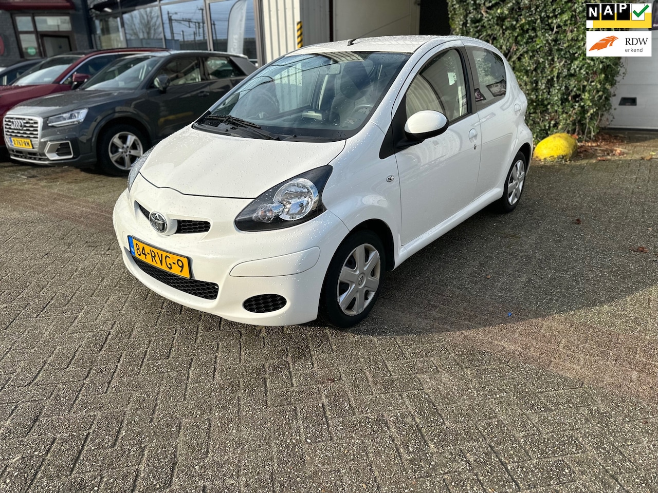 Toyota Aygo - 1.0-12V Comfort Navigator 1.0-12V Comfort Navigator - AutoWereld.nl