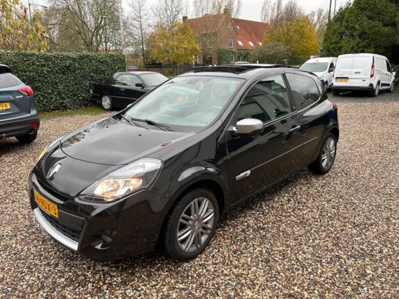 Renault Clio - 1.2 TCe 20th Anniversary PANODAK - AutoWereld.nl