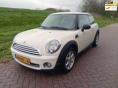 MINI One - 1.4 Business Line DSC Start Stop Airco LM Velgen Middenarmsteun