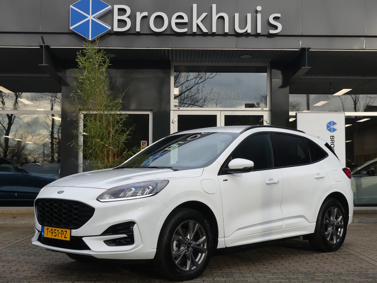 Ford Kuga - 2.5 PHEV 225PK ST-Line | NAVI | PARKEERSENSOREN | CAMERA | 18'' LMV | - AutoWereld.nl