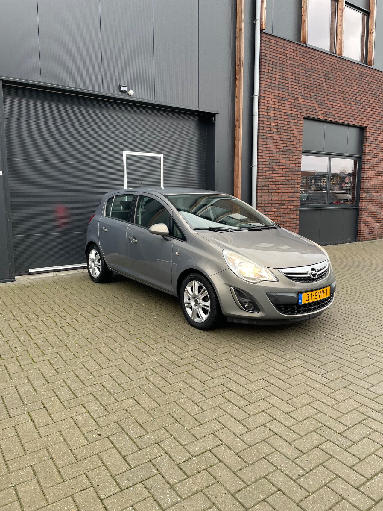 Opel Corsa - 1.4-16V Cosmo - AutoWereld.nl