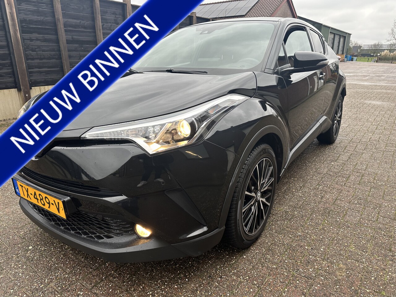 Toyota C-HR - 1.2 Style navigatie airco/ecc Benzine !! - AutoWereld.nl