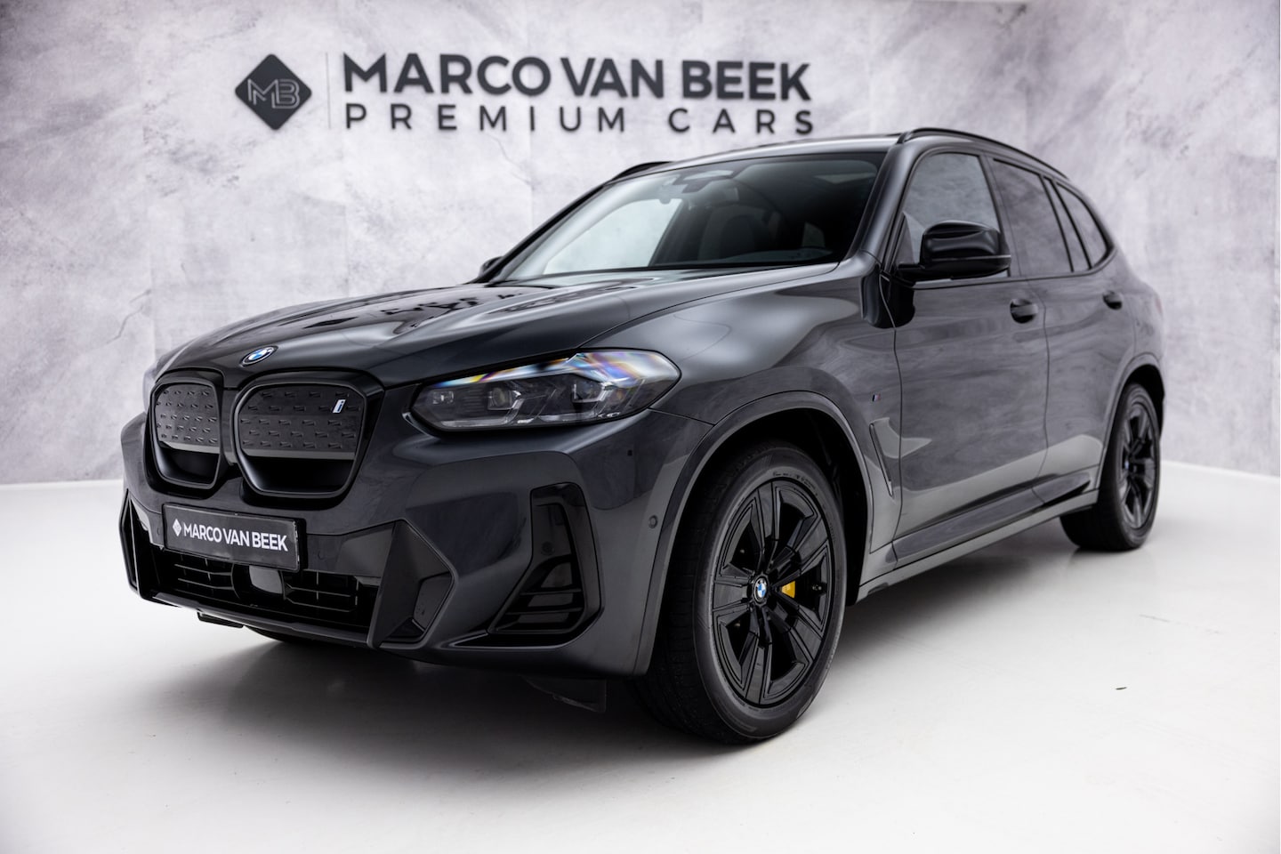 BMW iX3 - Executive 80 kWh | M-Sport | Pano | Memory | Harman-Kardon - AutoWereld.nl