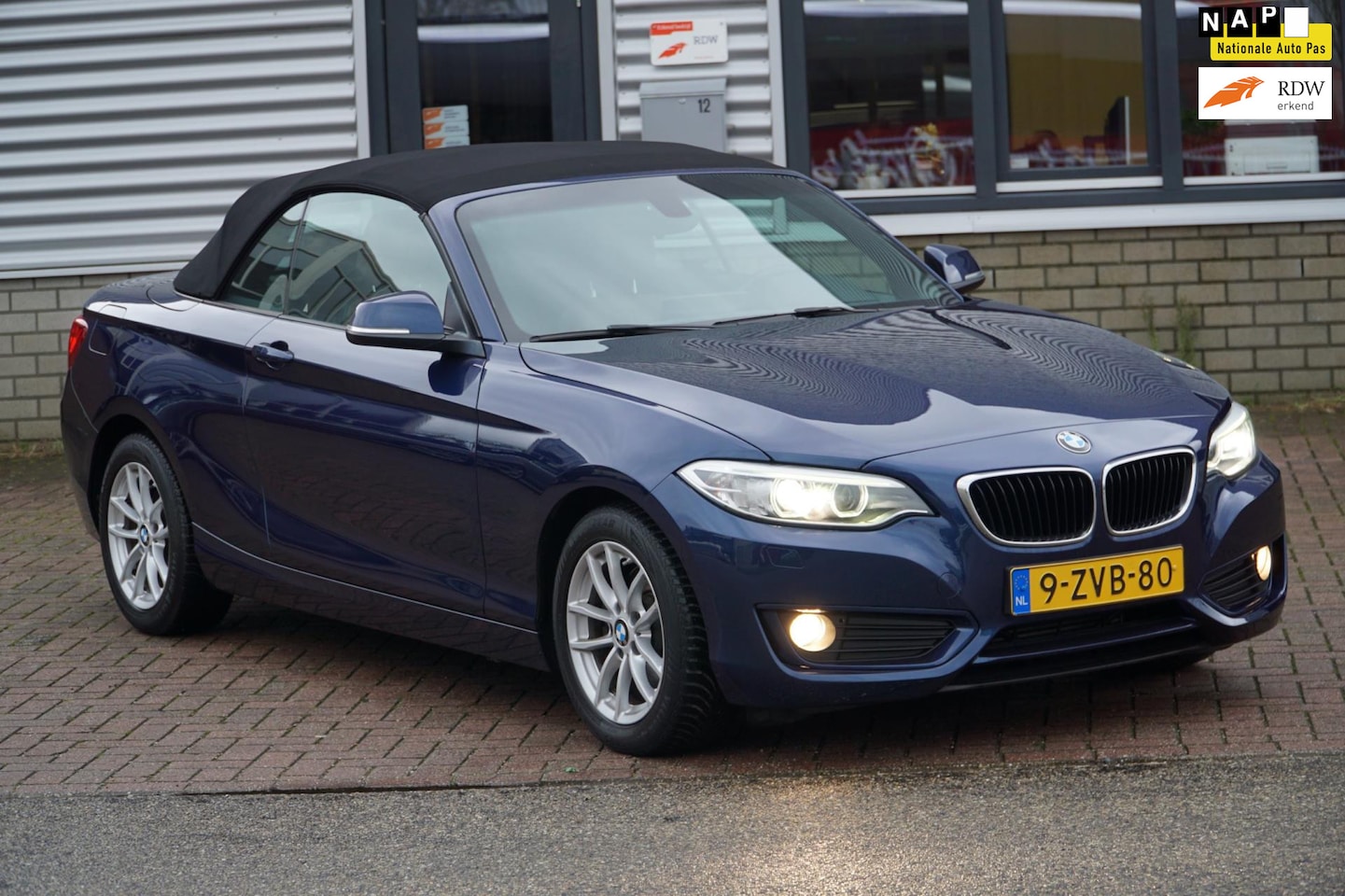 BMW 2-serie Cabrio - 220i EERSTE EIGENAAR - AutoWereld.nl