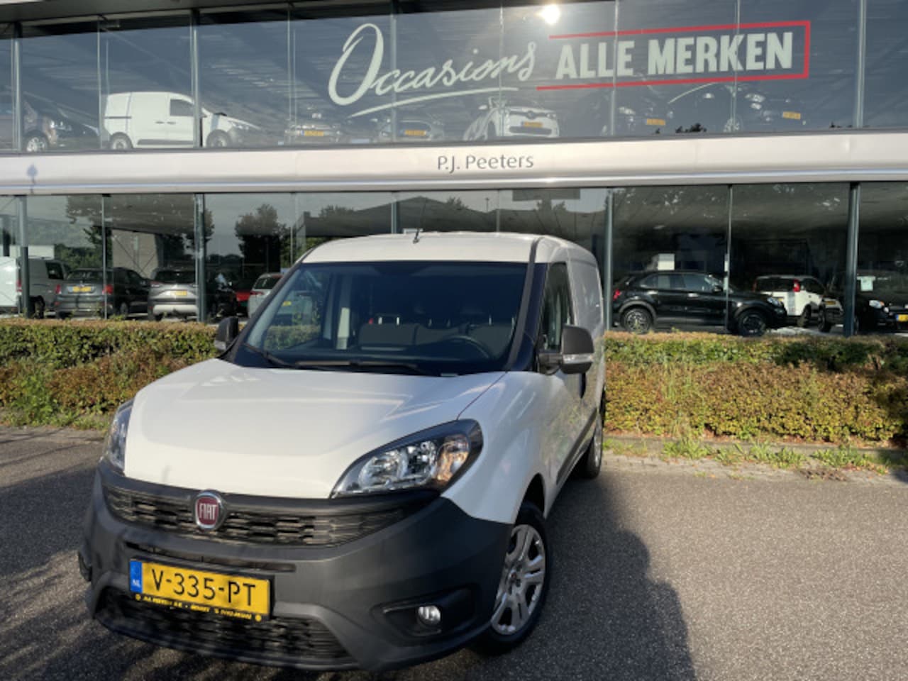 Fiat Doblò Cargo - 1.6 MJ L1H1 SX ECO JET Airco - Parkeersensoren achter - radio/USB/AUX/tel - Mistlampen - 2 - AutoWereld.nl