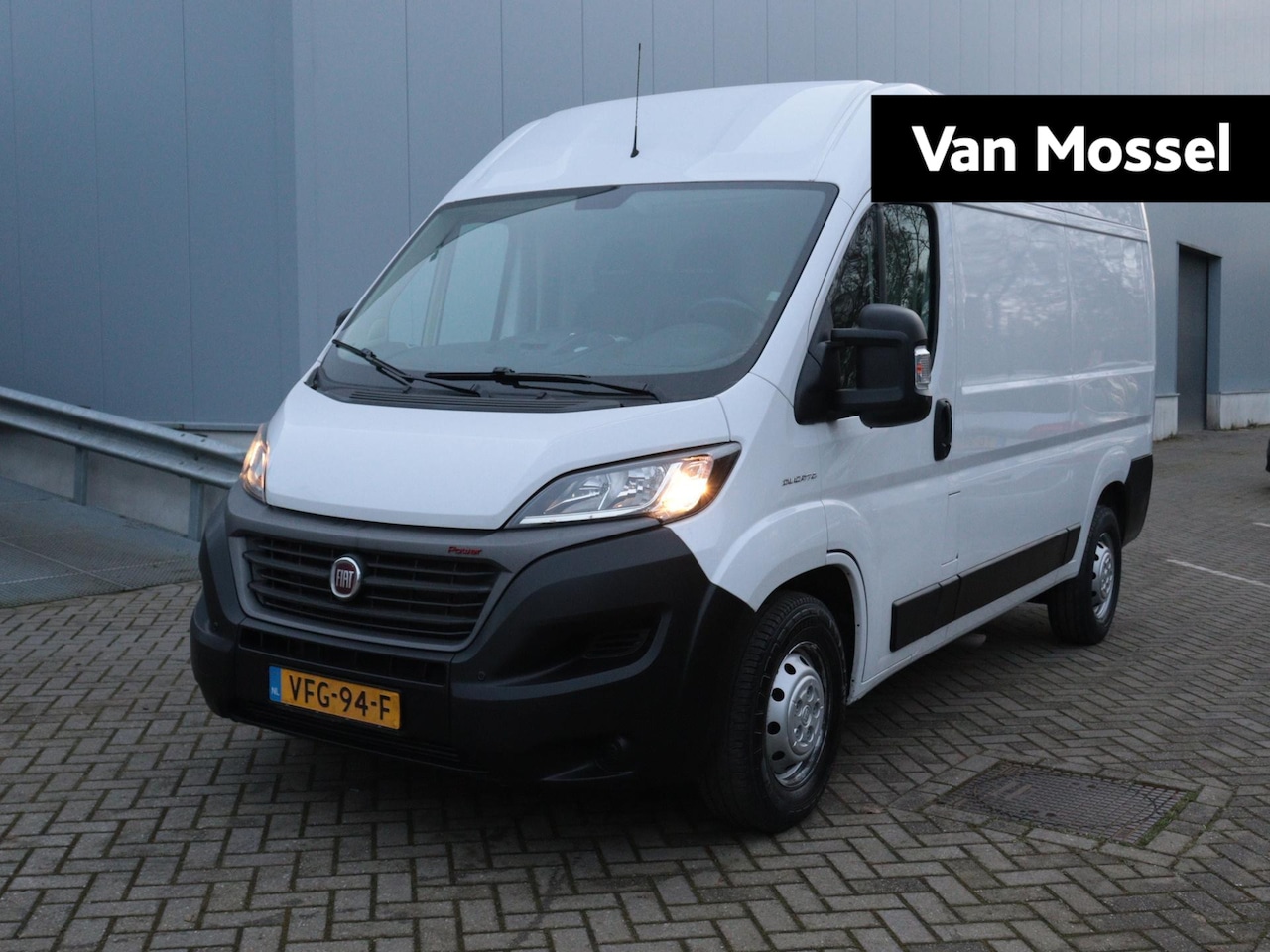 Fiat Ducato - 35H 2.3 MultiJet L2H2 Heavy Duty | Navigatie | Climate control | Trekhaak | Cruise control - AutoWereld.nl