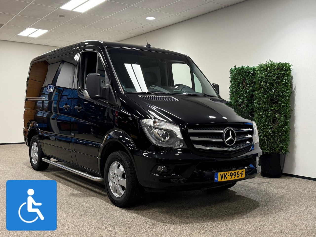 Mercedes-Benz Sprinter - L1H1 Rolstoelbus 2x zijschuifdeur - AutoWereld.nl