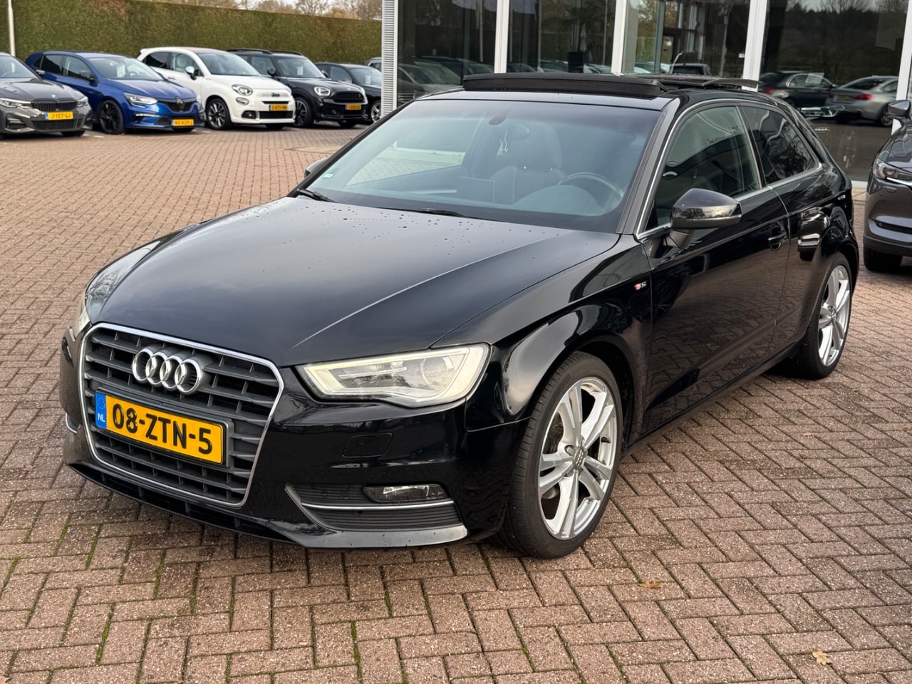 Audi A3 Sportback - 1.4 123pk TFSI Ambition Pro Line plus / Panoramadak / Navigatie / 17'' / Climate Control / - AutoWereld.nl