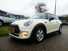 MINI One - 3-Deurs (f56) 1.5 102pk Multi Media Navigatie AIRCO NL-Auto