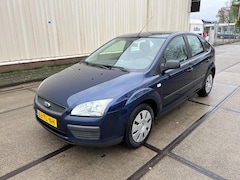 Ford Focus - 1.6-16V Champion airco nieuwe apk