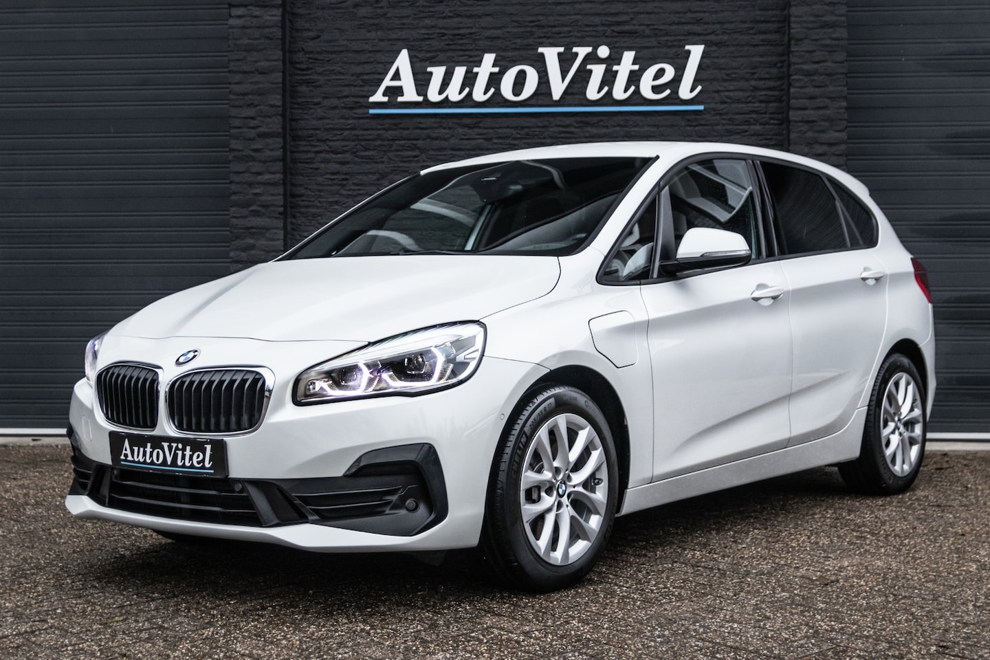 BMW 2-serie Active Tourer - 225xe Advantage | Eletrisch verstel. stoelen | Adaptive Cruise Control | LED | PDC V+A - AutoWereld.nl