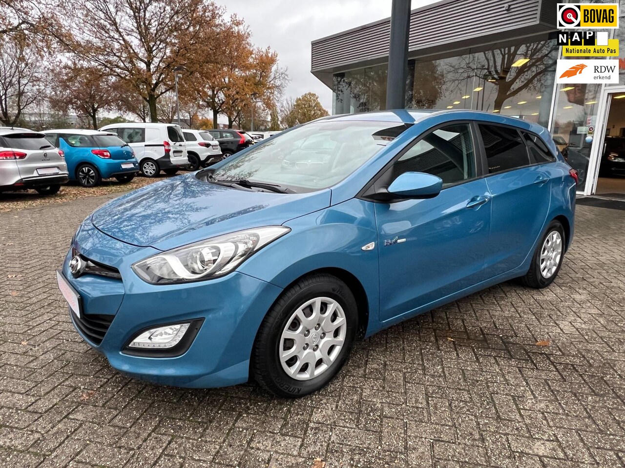 Hyundai i30 Wagon - 1.6 GDi i-Motion 1.6 GDI i-Motion, Cruise control, clima, trekhaak, bluetooth, etc - AutoWereld.nl