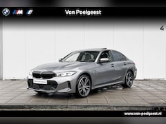 BMW 3-serie - Sedan 330e 19 Inch / Stuurwielrand Verwarming / Achterklep bediening / Comfort Acces / Gla