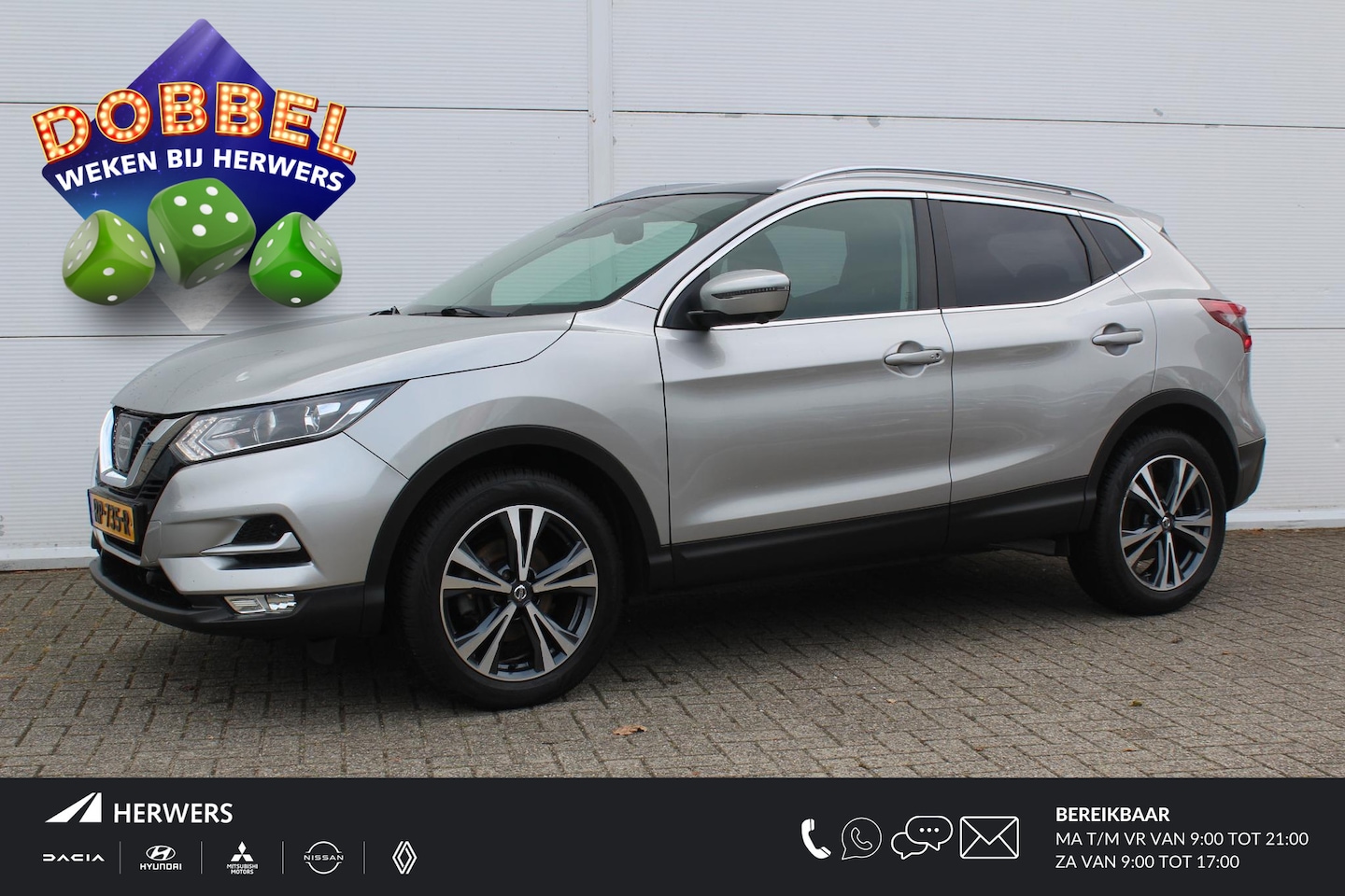 Nissan Qashqai - 1.2 DIG-T 115 N-Connecta / Panoramadak / Navigatie / Achteruitrijcamera / Cruise Control / - AutoWereld.nl