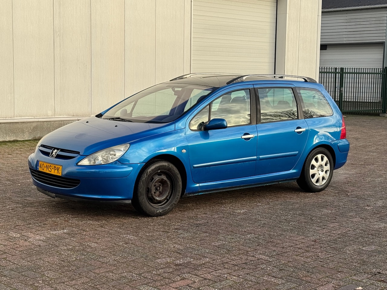 Peugeot 307 SW - 1.6 16V Pack APK 11-2025 7-PERSOONS - AutoWereld.nl