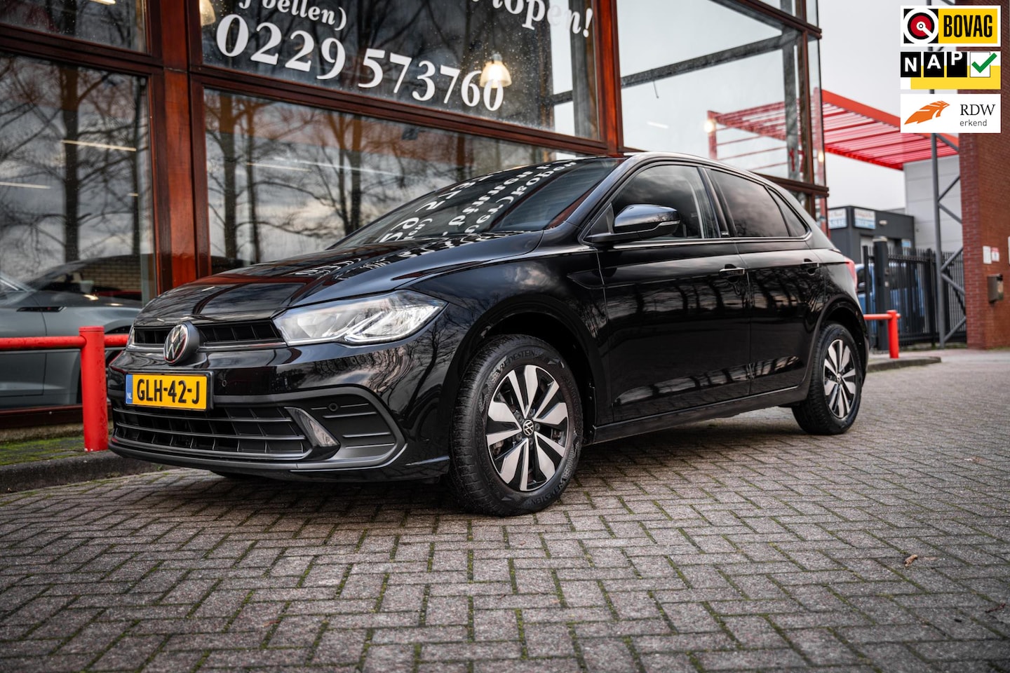 Volkswagen Polo - 1.0 TSI Move 95pk | Navigatie | Parkeer hulp | Cruise control | App Connect | Stoelverwarm - AutoWereld.nl