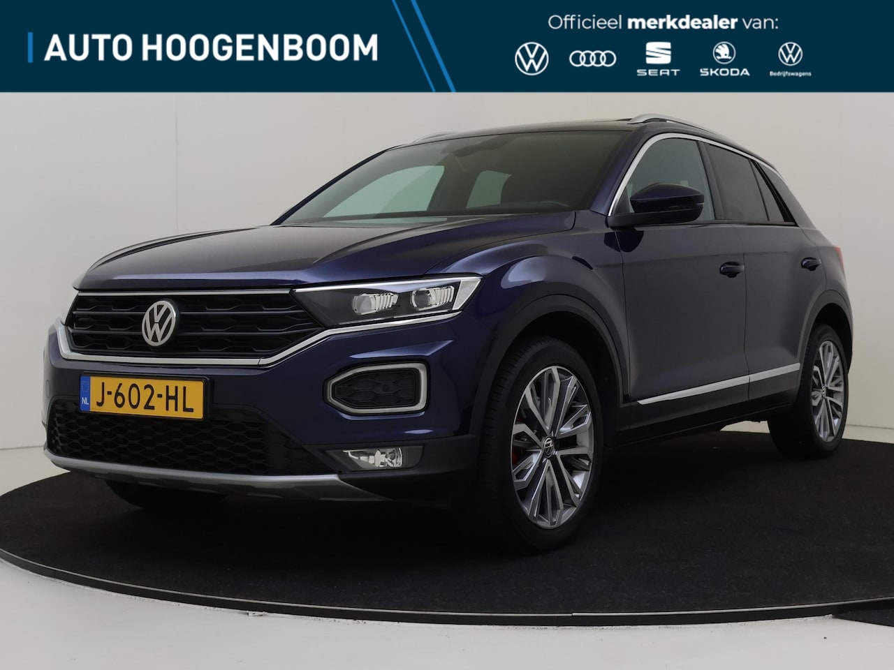 Volkswagen T-Roc - 1.5 TSI Sport | Panoramadak | Keyless | Achteruitrijcamera | Digital cockpit Pro | LED ver - AutoWereld.nl