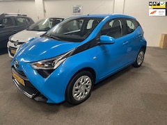 Toyota Aygo - 1.0 VVT-i x-play Camera Airco Navi