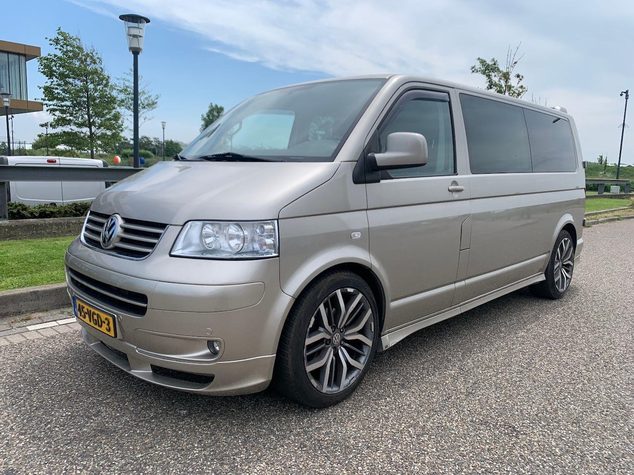 Volkswagen Transporter - 2.5 TDI 340 Comfortline DC * Airco * Navigatie * Leder * - AutoWereld.nl