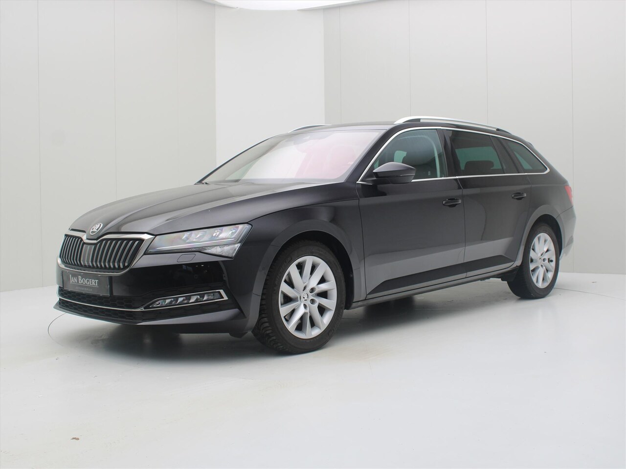 Skoda Superb Combi - 1.6 TDI 120pk DSG7 Style Premium [ ACC+CAMERA+CARPLAY+NAVIGATIE+CLIMAAT+CRUISE+PDC ] - AutoWereld.nl