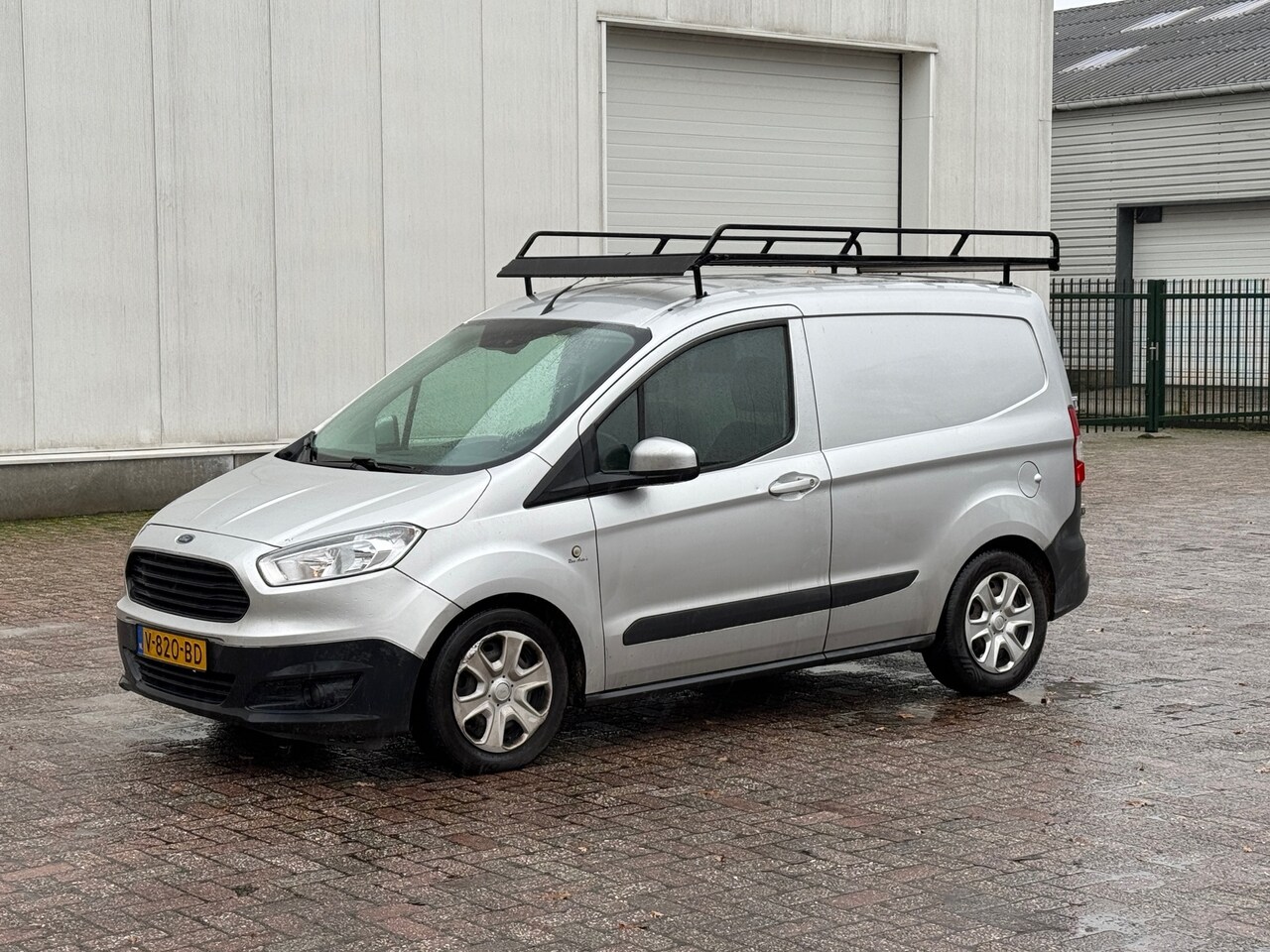 Ford Transit Courier - 1.5 TDCI AIRCO - AutoWereld.nl