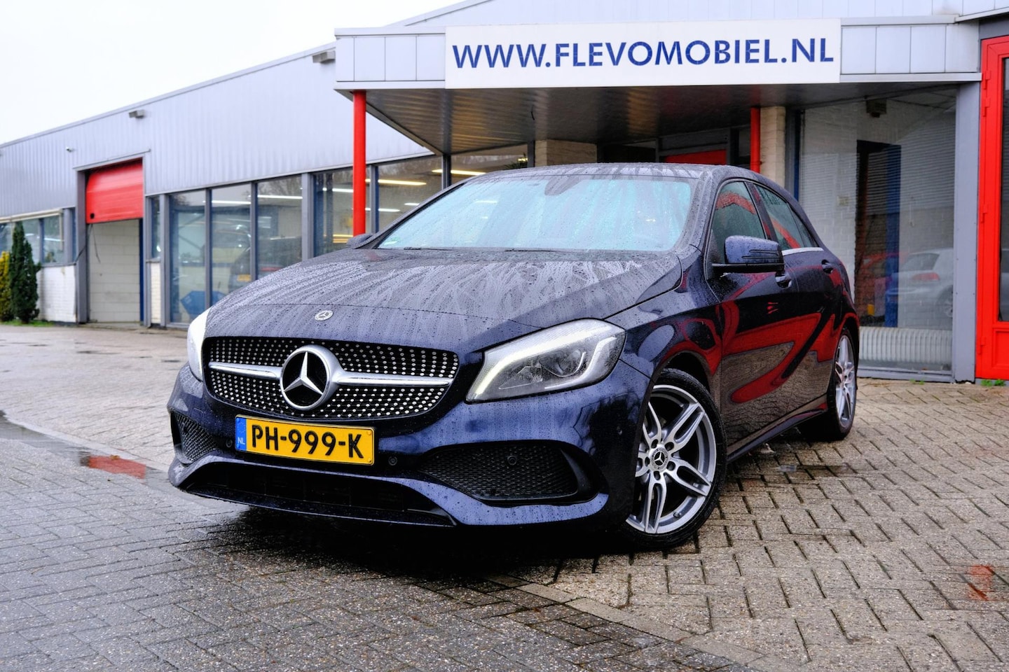 Mercedes-Benz A-klasse - 180 d Business Solution AMG Aut. Navi|Sportstoelen|LMV|Cam - AutoWereld.nl