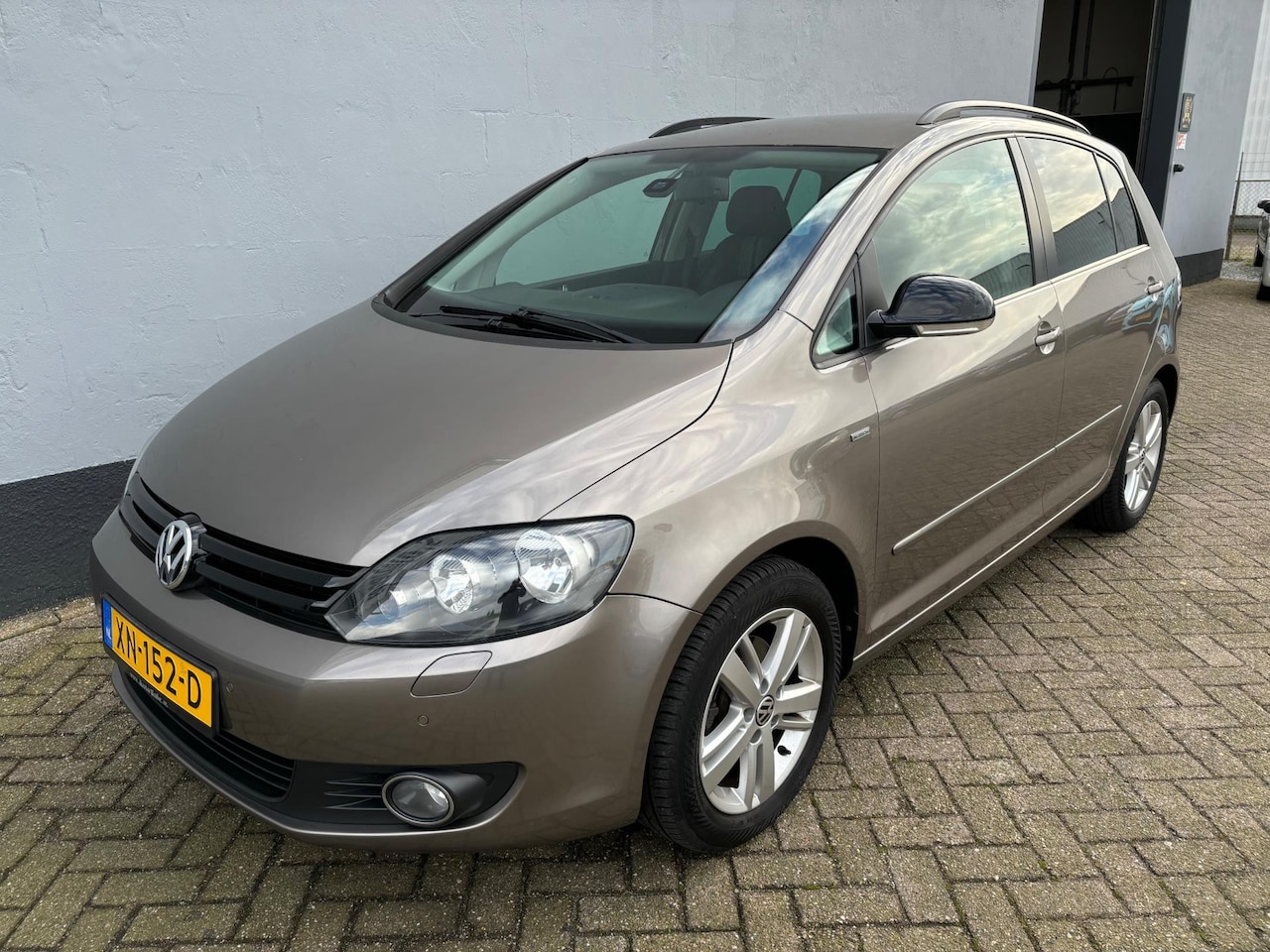 Volkswagen Golf Plus - 1.2 TSI Trendline - LMV - Climate Control - AutoWereld.nl