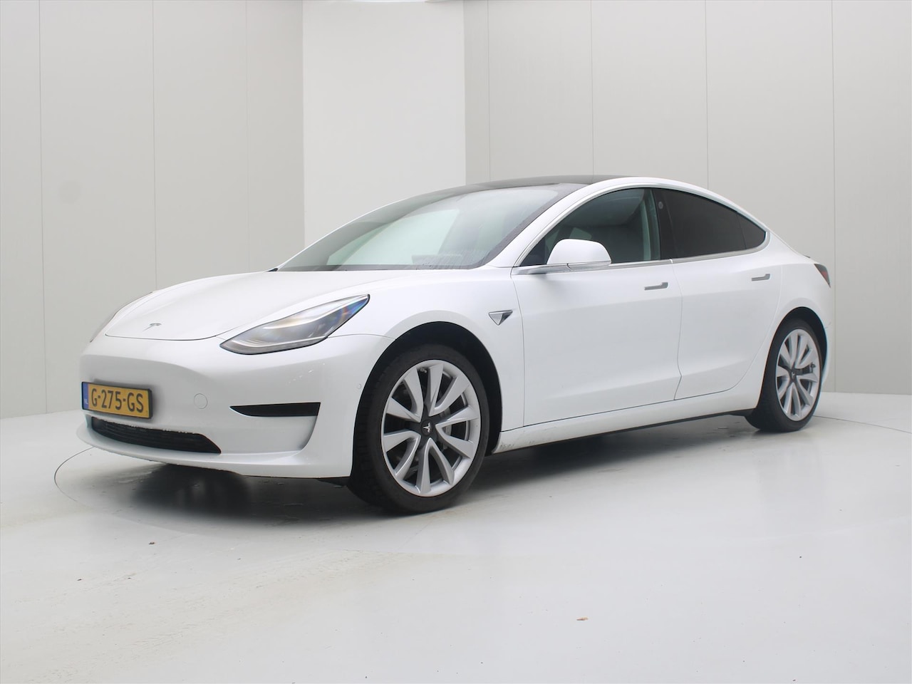 Tesla Model 3 - Standard RWD Plus [ AUTOPILOT+TREKHAAK+19" LMV+60 kWh+PREMIUM AUDIO ] - AutoWereld.nl