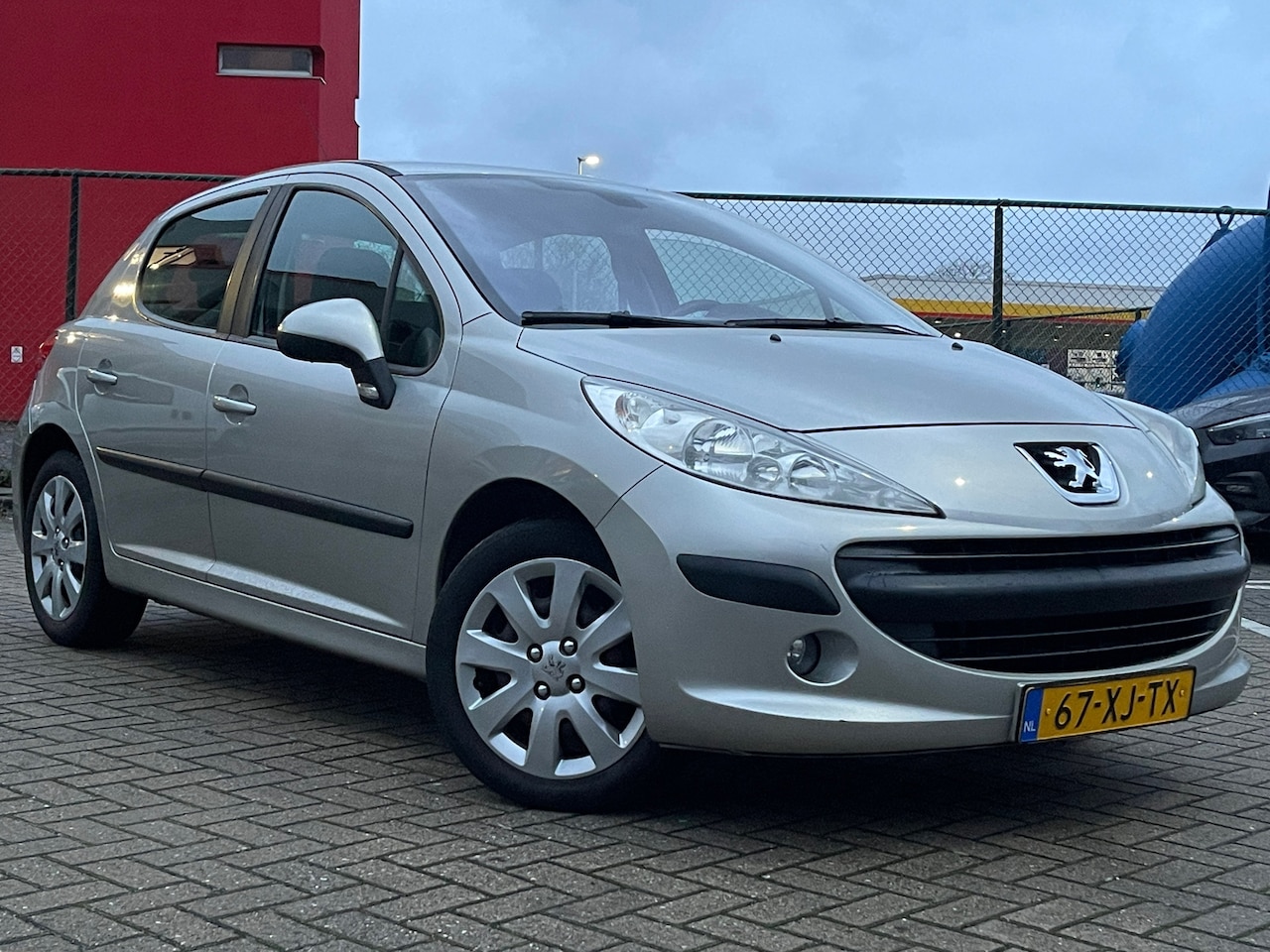 Peugeot 207 - 1.6 VTi|5DRS|AUTOMAAT|CRUISE|TREKHAAK - AutoWereld.nl