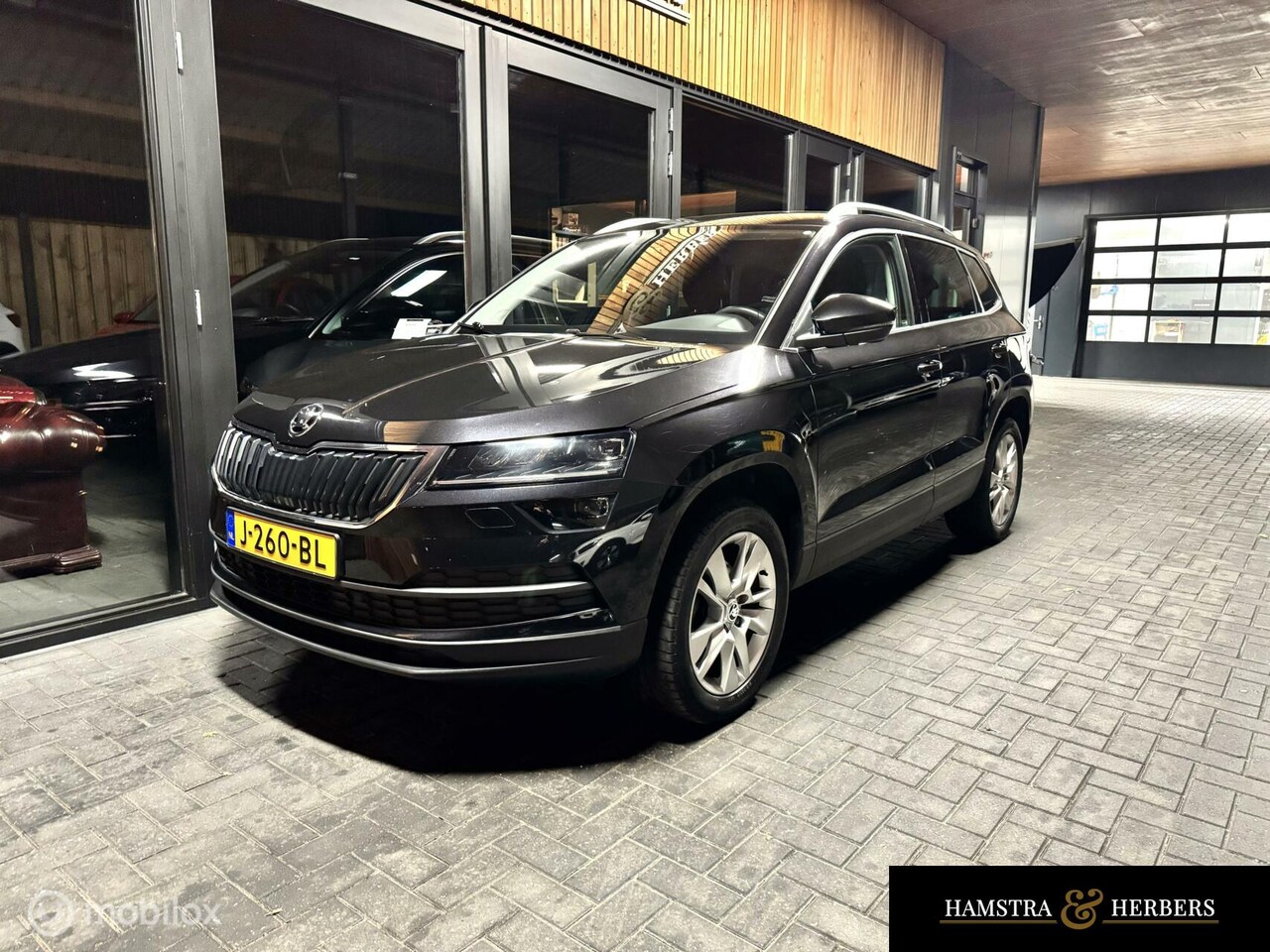 Skoda Karoq - 1.0 TSI Style antraciet - AutoWereld.nl