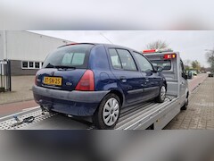 Renault Clio - 1.6 RT LET OP Motorschade