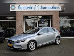 Volvo V40 - 2.0 T2 Momentum NAVI CRUISE RUIT+STOELVERWARMING STANDKACHEL CLIMA 2xPDC LMV NAP