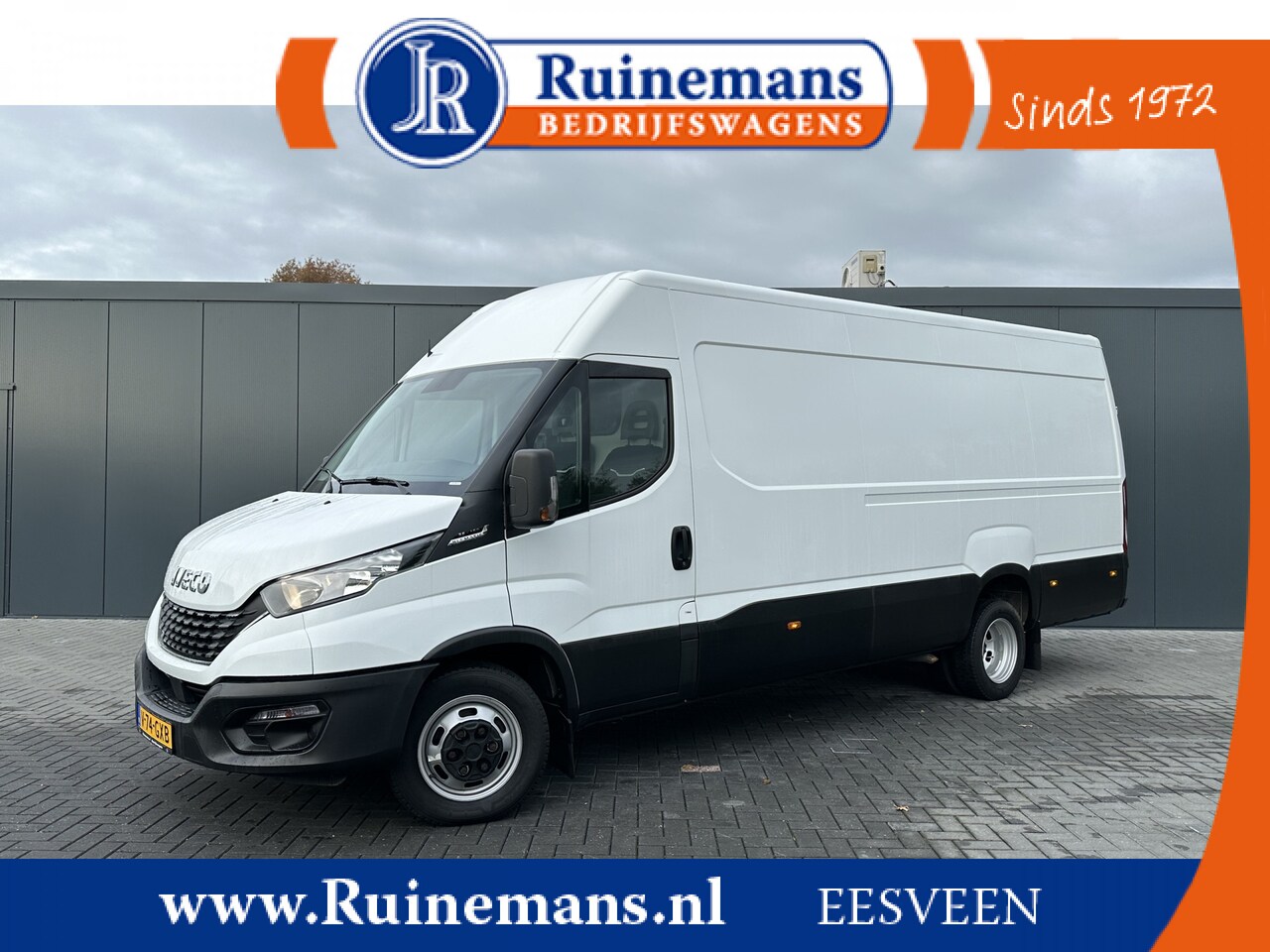 Iveco Daily - 35C16V / 2.3 157 PK / 410 / AUTOMAAT / DUBBEL LUCHT / 3.500 KG AHG / AIRCO ( ECC ) - AutoWereld.nl