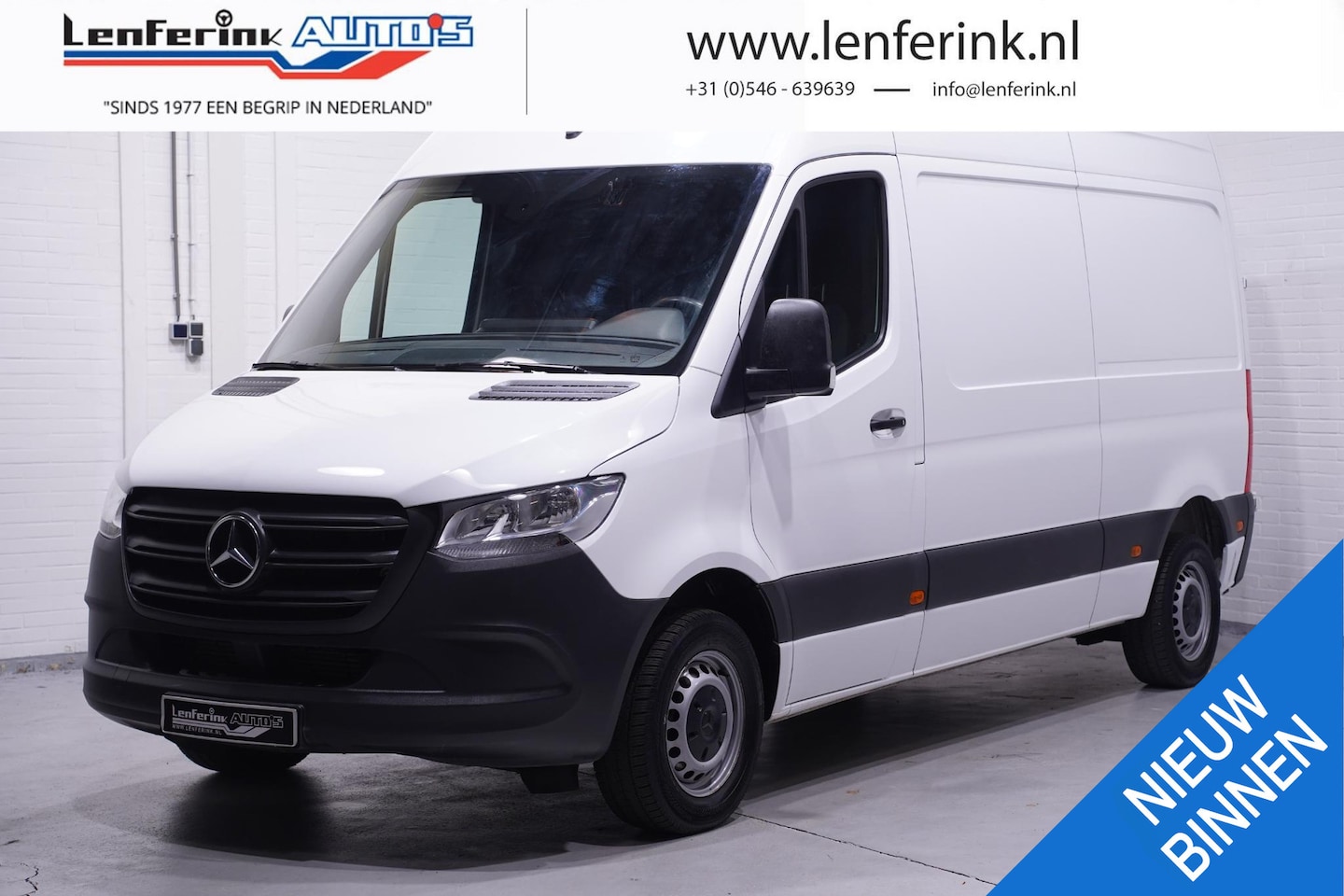 Mercedes-Benz Sprinter - 211 CDI 114 pk L2H2 Laadruimte Pakket, Trekhaak 3-Zits, Slechts 53 dkm - AutoWereld.nl