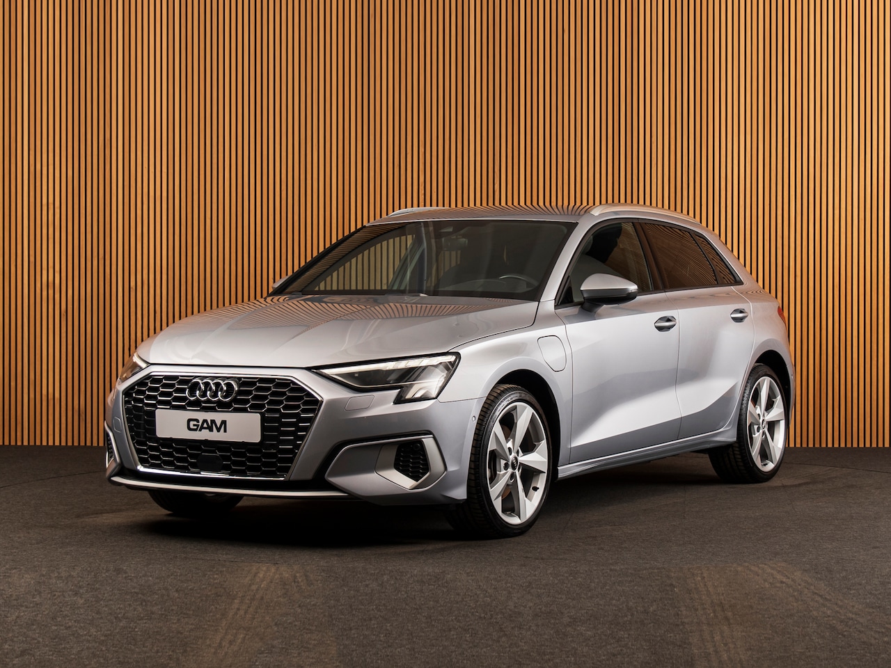 Audi A3 Sportback - 40 TFSI e 18"-LED-CAMERA-TREKHAAK - AutoWereld.nl